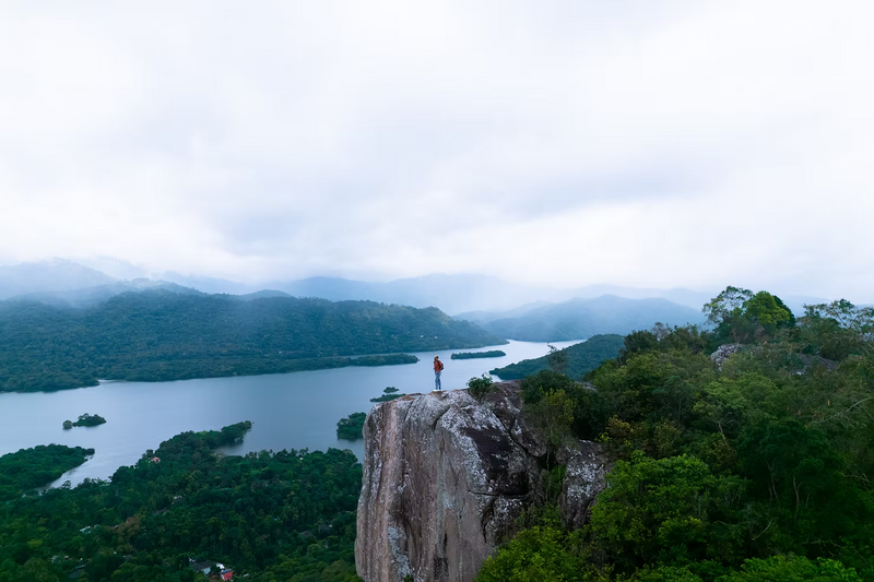 Discovering Hidden Treasures: Exploring Digana and Embracing Sri Lanka's Splendor at the Victoria Golf Resort